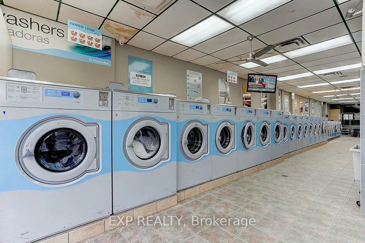 600, Parliament, North St. James Town, Toronto