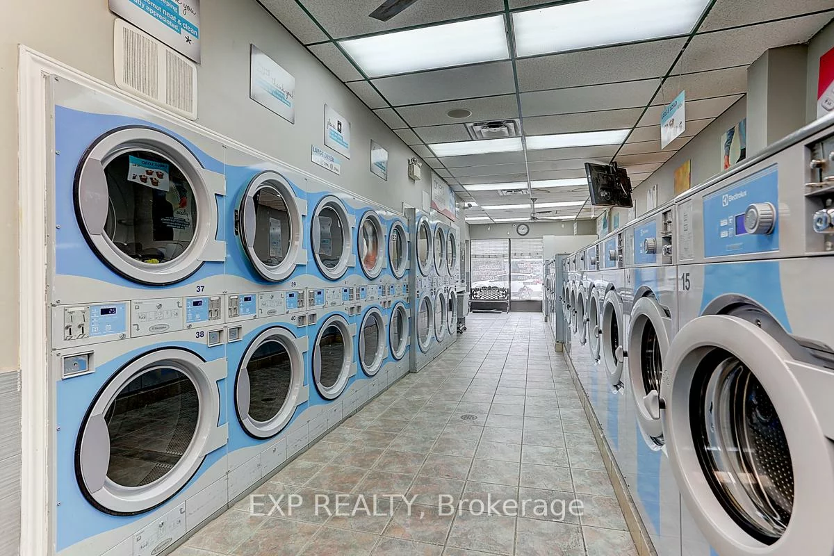 600, Parliament, North St. James Town, Toronto