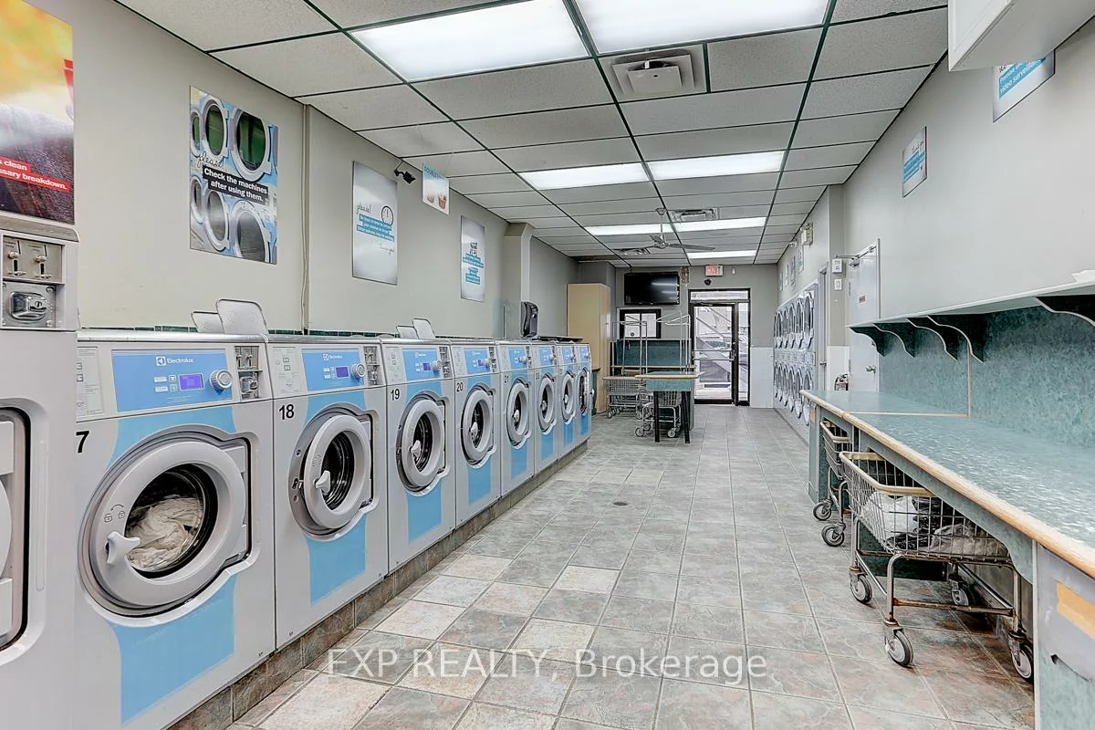 600, Parliament, North St. James Town, Toronto