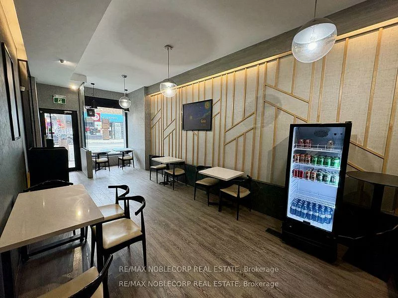 671, Queen, Niagara, Toronto