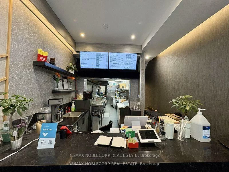 671, Queen, Niagara, Toronto