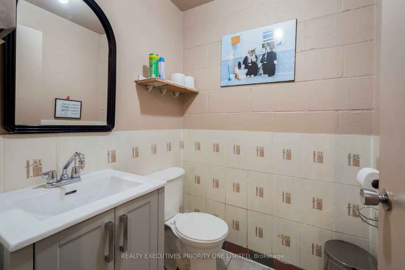 4923, Bathurst, Willowdale West, Toronto