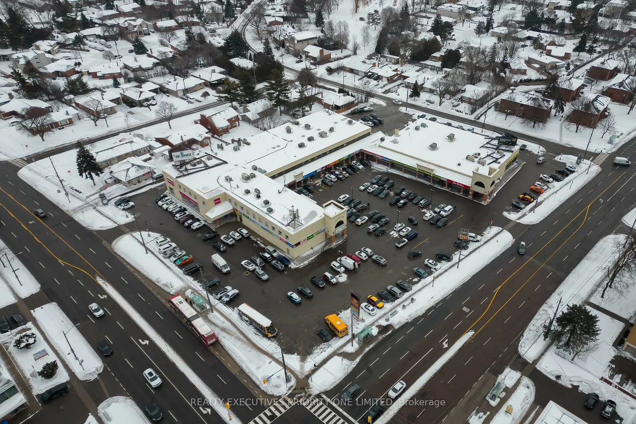 4923, Bathurst, Willowdale West, Toronto