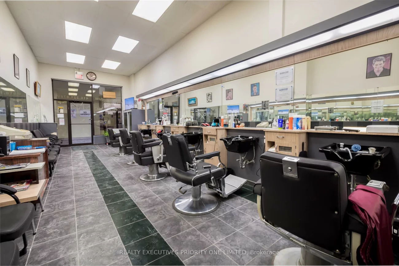 4923, Bathurst, Willowdale West, Toronto