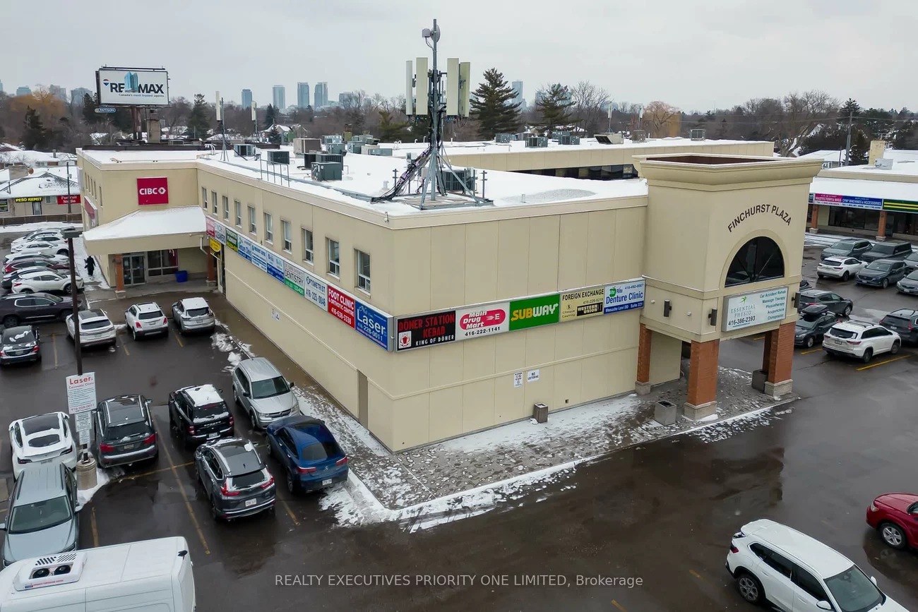 4923, Bathurst, Willowdale West, Toronto