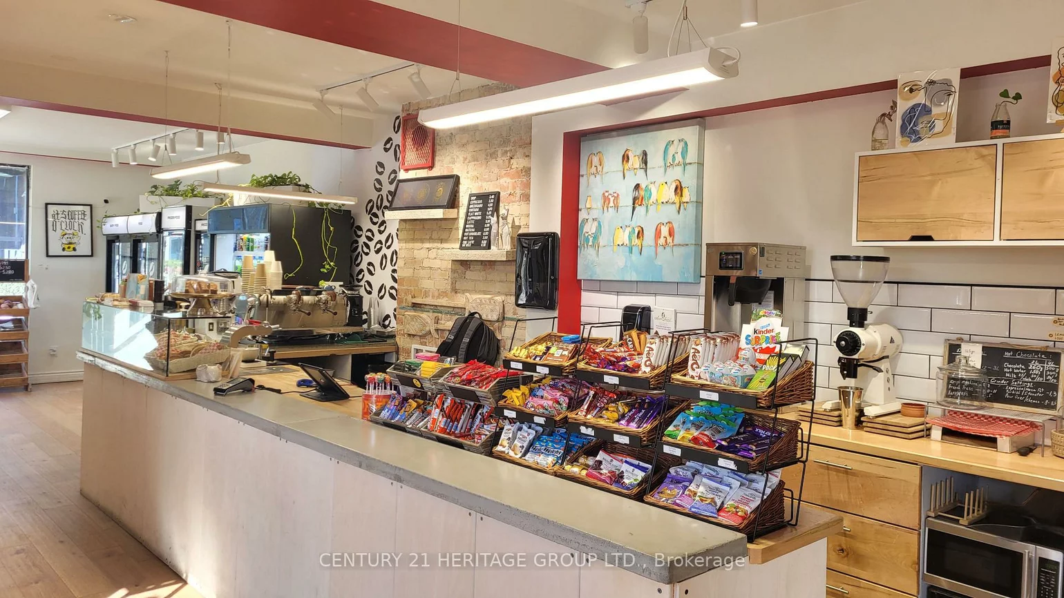 42, Dewson, Palmerston-Little Italy, Toronto