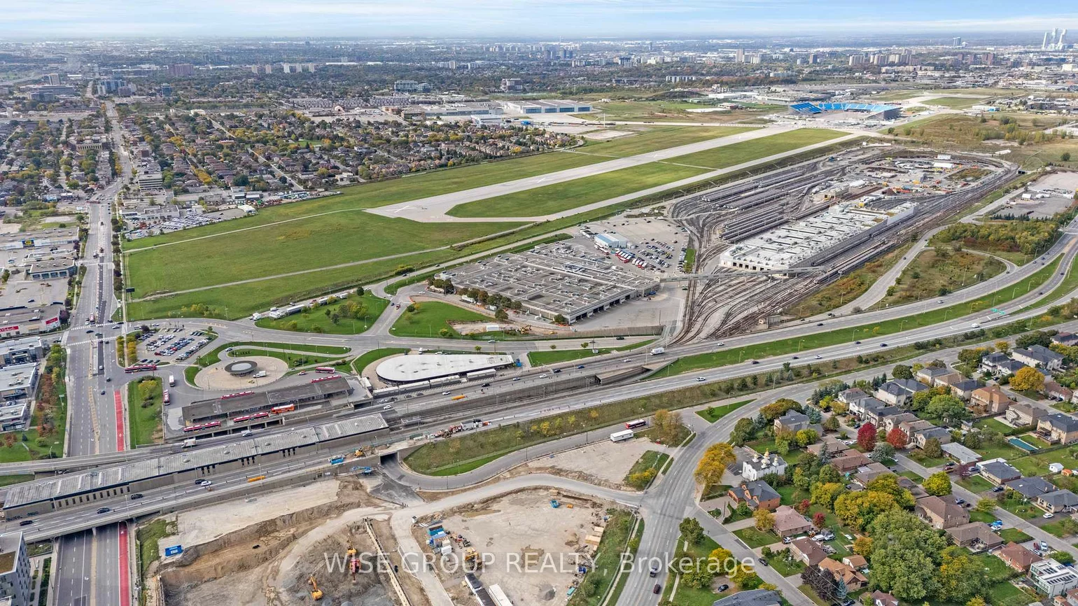 500, Wilson, Clanton Park, Toronto