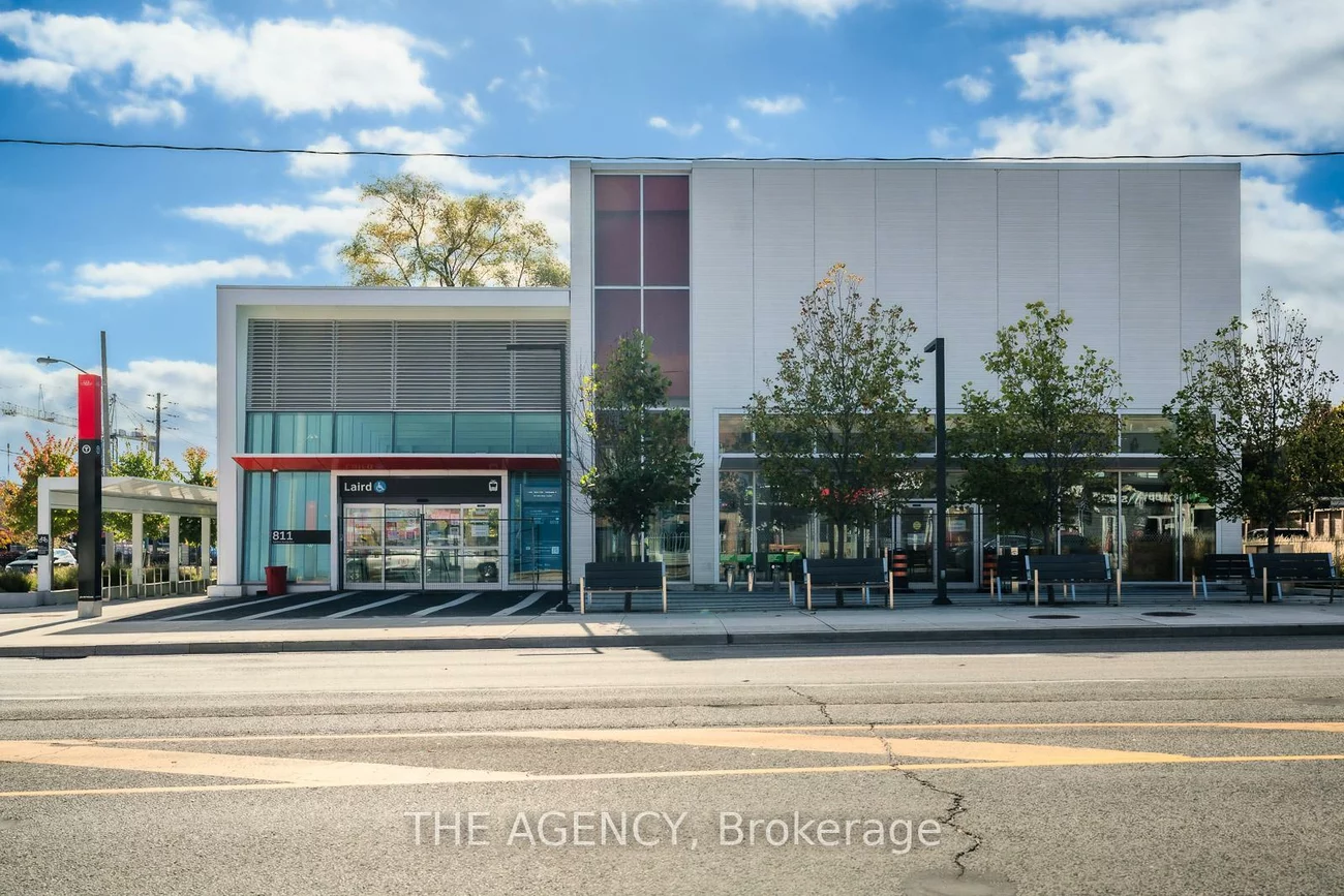 874, Eglinton, Leaside, Toronto