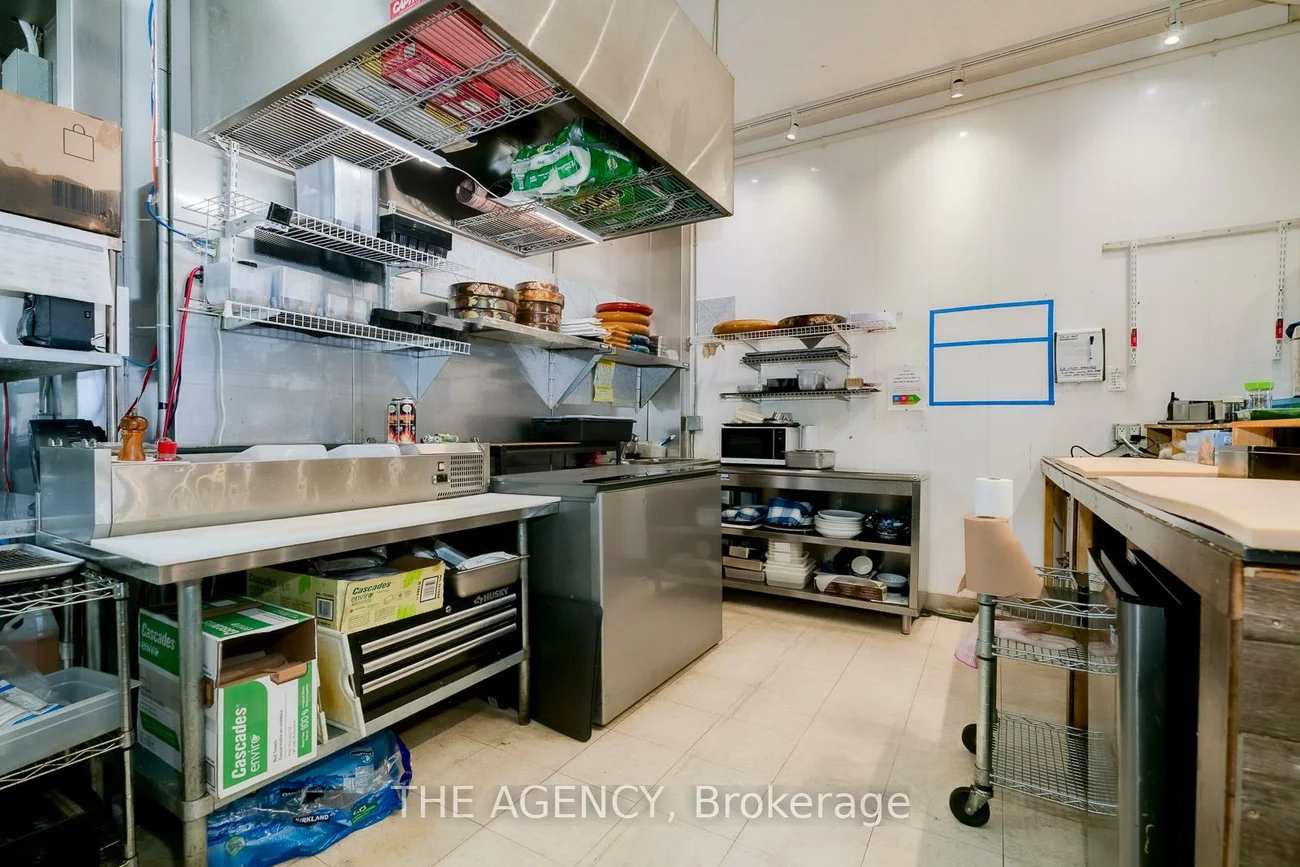 874, Eglinton, Leaside, Toronto