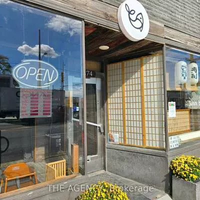 874, Eglinton, Leaside, Toronto