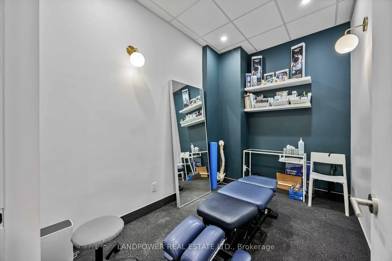 15, Wellesley, Bay Street Corridor, Toronto