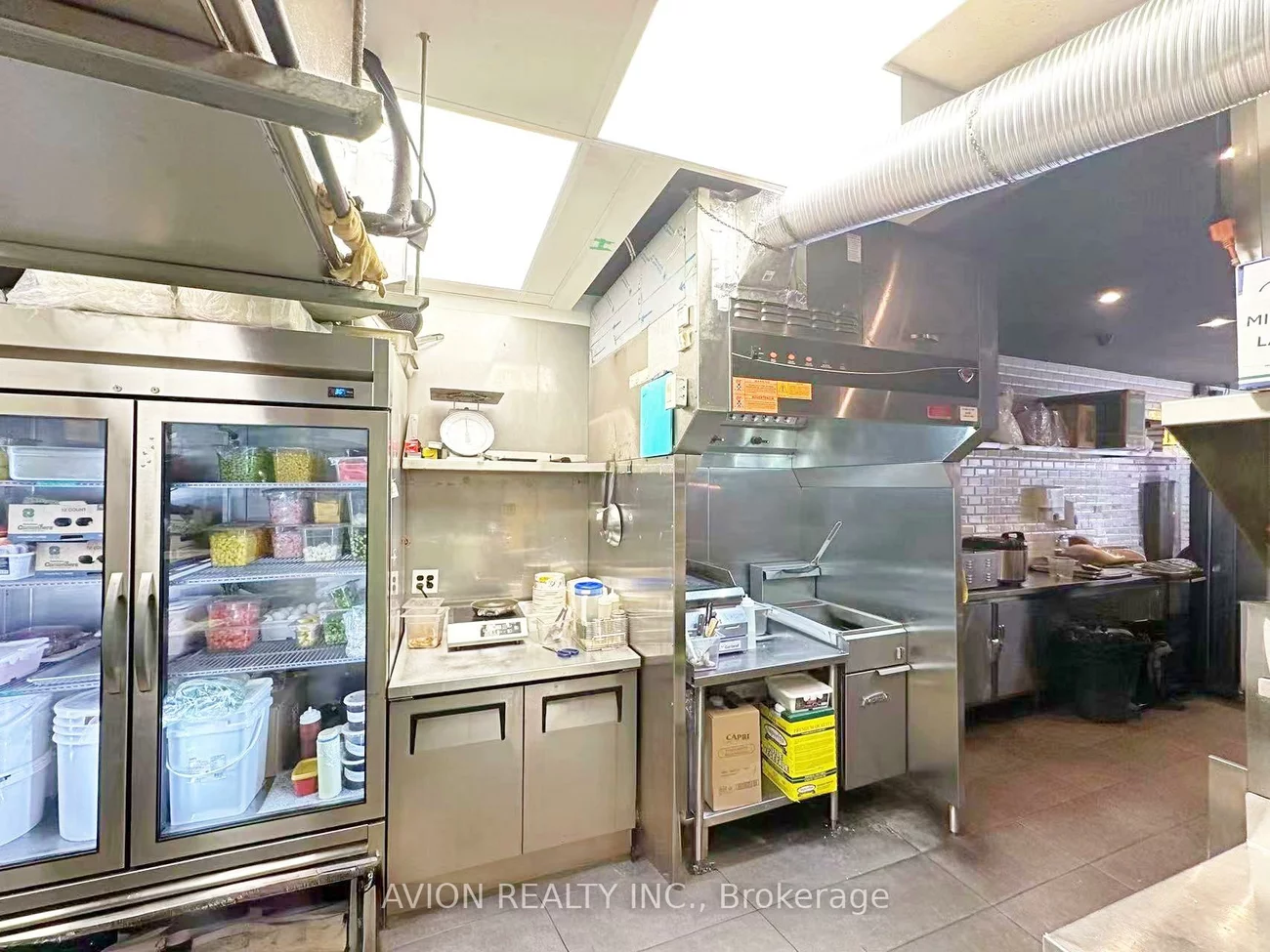 207, Dundas, Bay Street Corridor, Toronto