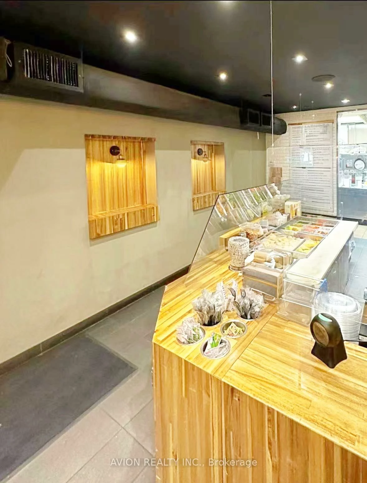 207, Dundas, Bay Street Corridor, Toronto