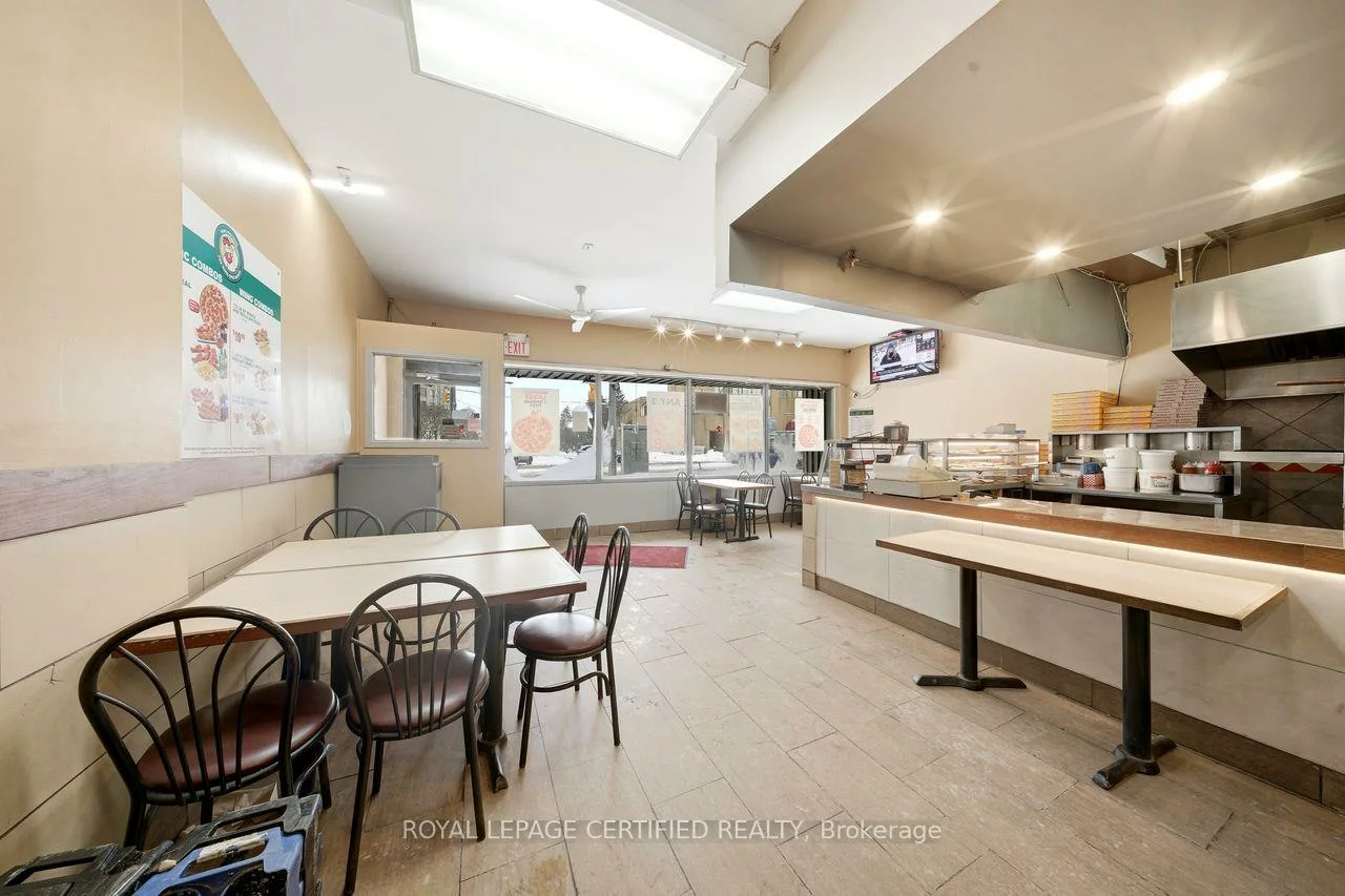 5439, Yonge, Willowdale East, Toronto