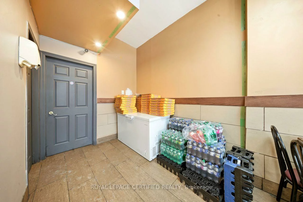 5439, Yonge, Willowdale East, Toronto