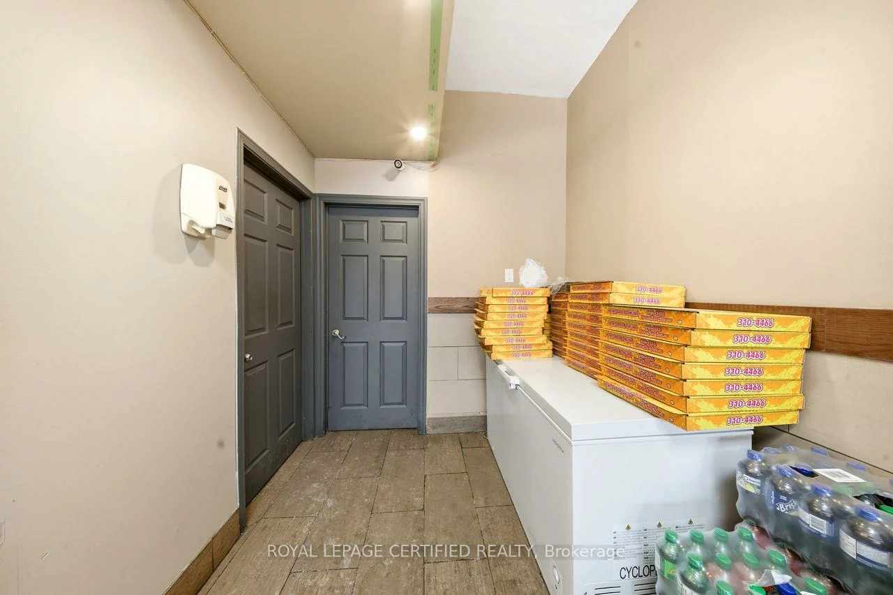 5439, Yonge, Willowdale East, Toronto