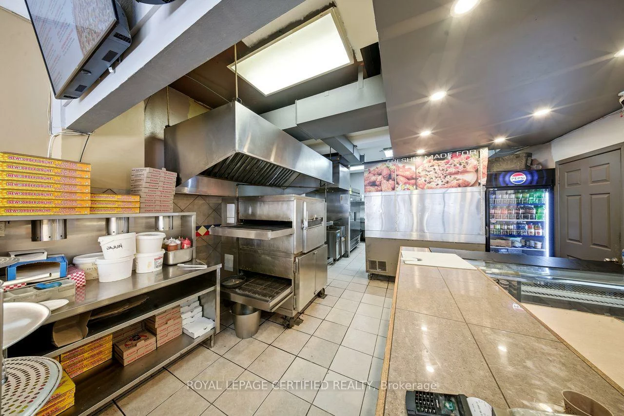 5439, Yonge, Willowdale East, Toronto