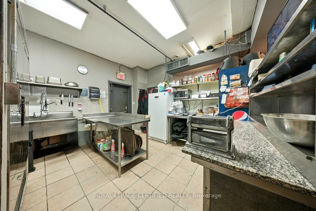 5439, Yonge, Willowdale East, Toronto