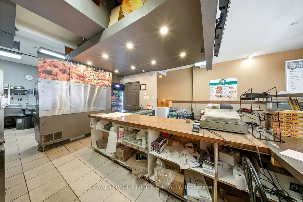 5439, Yonge, Willowdale East, Toronto