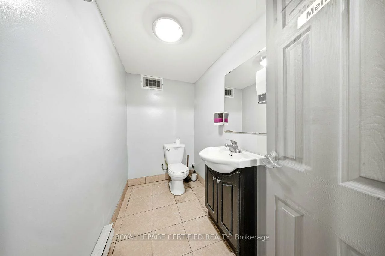 5439, Yonge, Willowdale East, Toronto