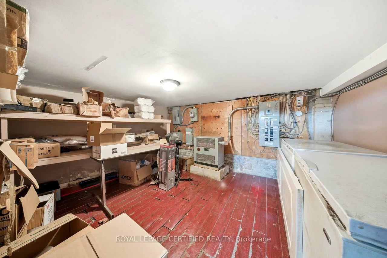 5439, Yonge, Willowdale East, Toronto