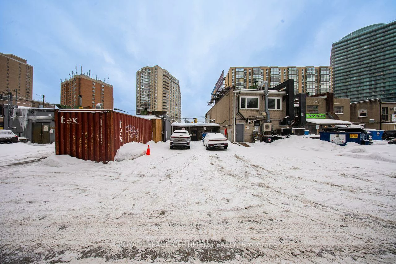 5439, Yonge, Willowdale East, Toronto