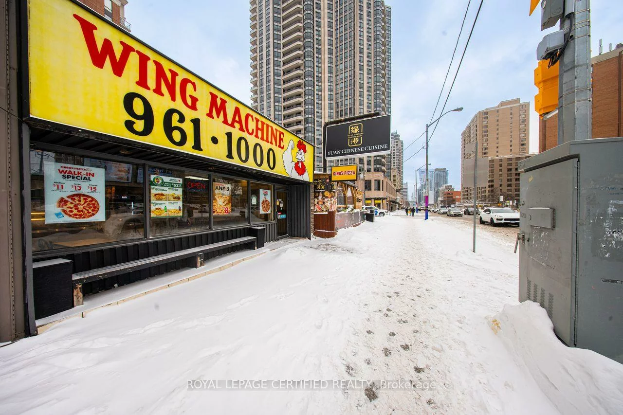 5439, Yonge, Willowdale East, Toronto