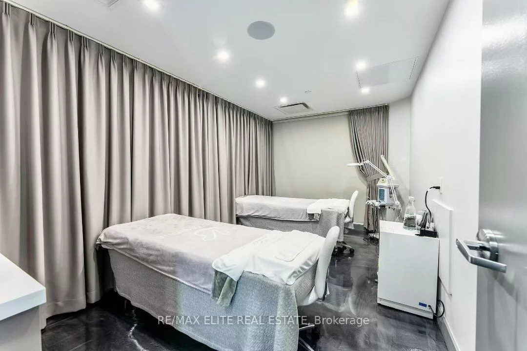 70, Yorkville, Annex, Toronto