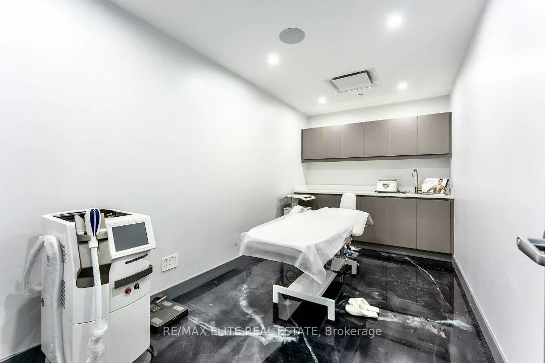 70, Yorkville, Annex, Toronto
