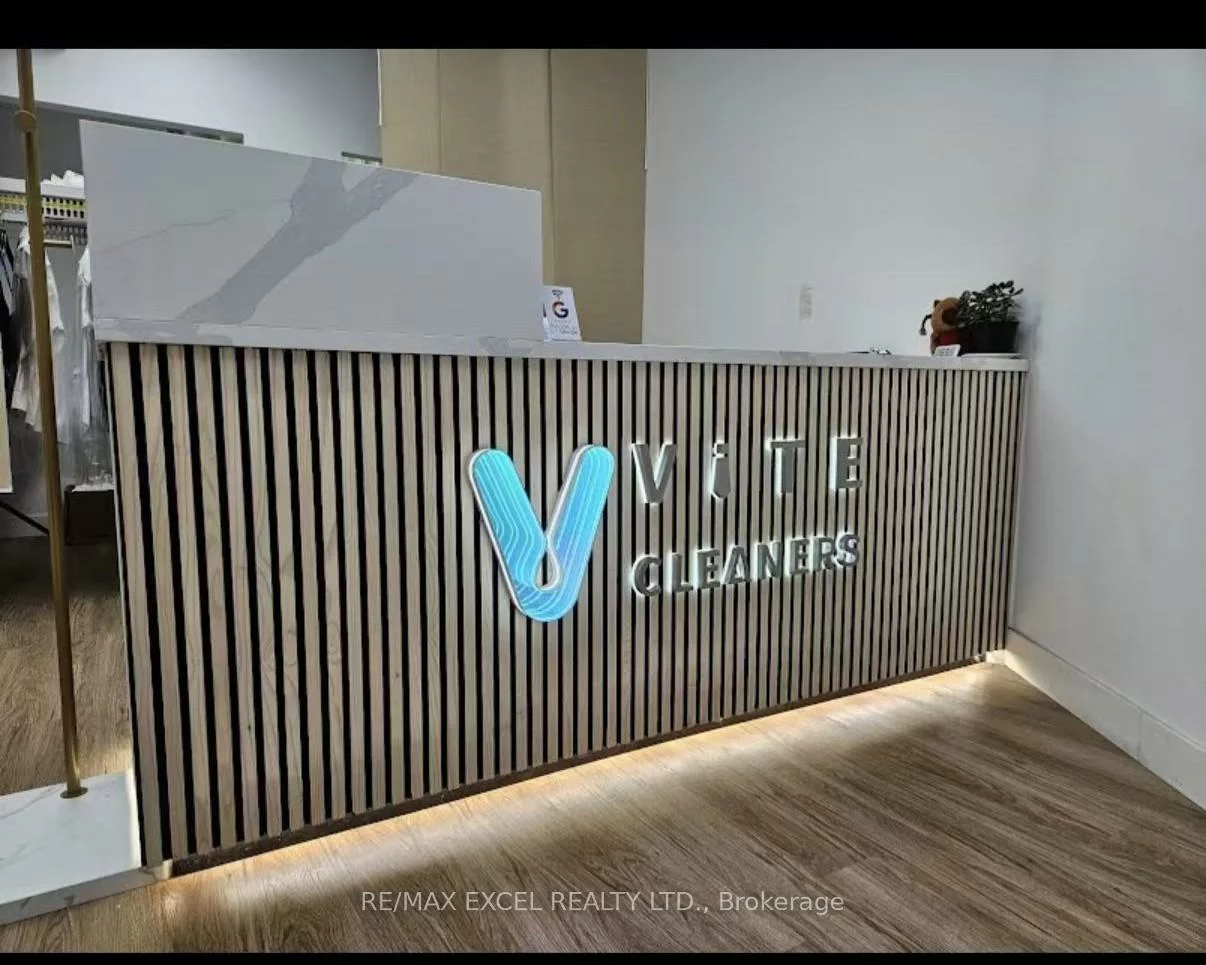 1, TORONTO, Church-Yonge Corridor, Toronto