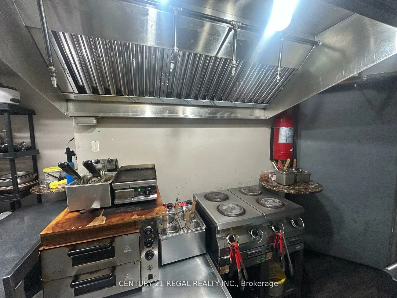 1183, Dundas, Trinity-Bellwoods, Toronto