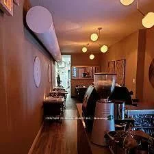 1183, Dundas, Trinity-Bellwoods, Toronto