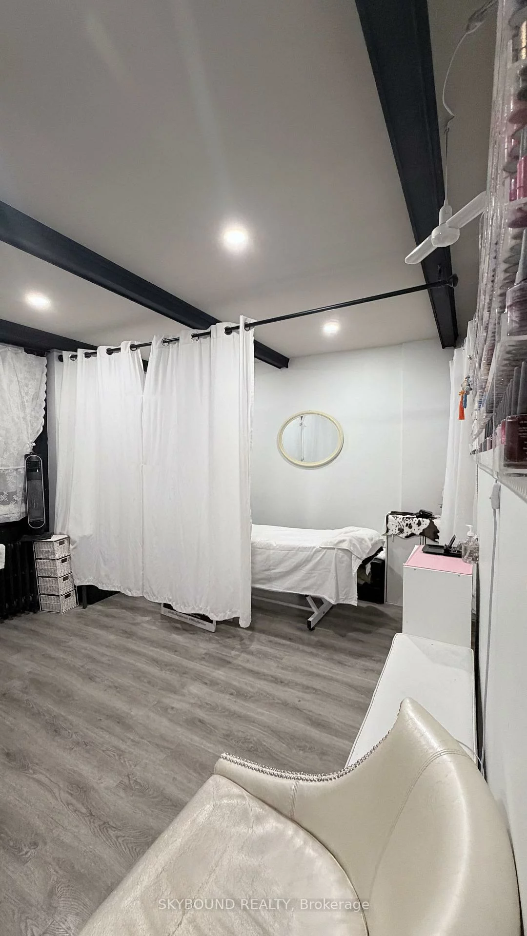 543A, College, Trinity-Bellwoods, Toronto