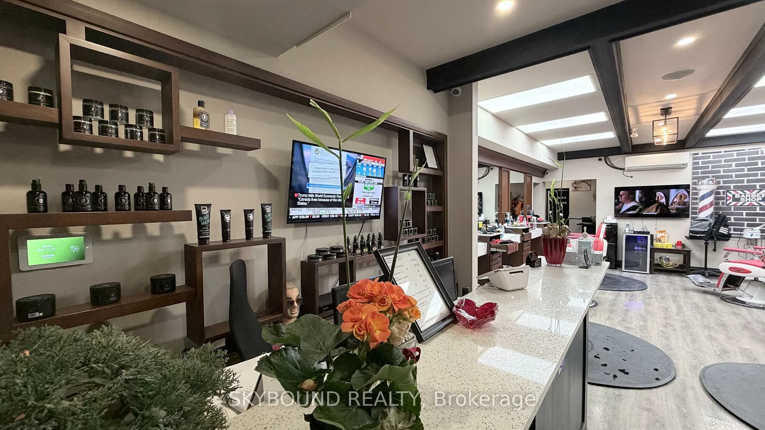 543A, College, Trinity-Bellwoods, Toronto