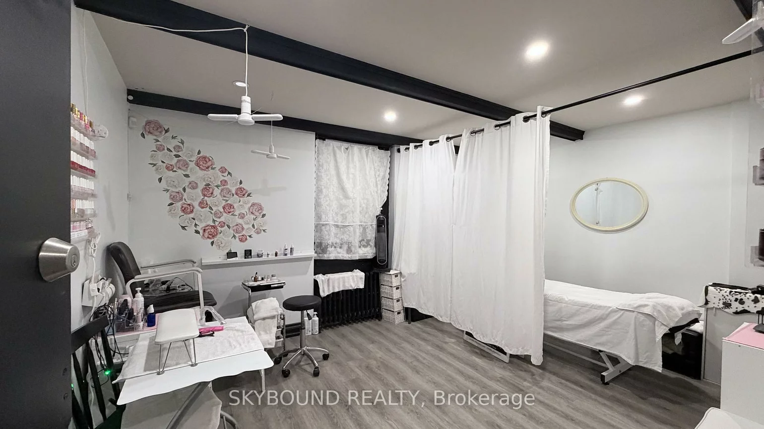 543A, College, Trinity-Bellwoods, Toronto