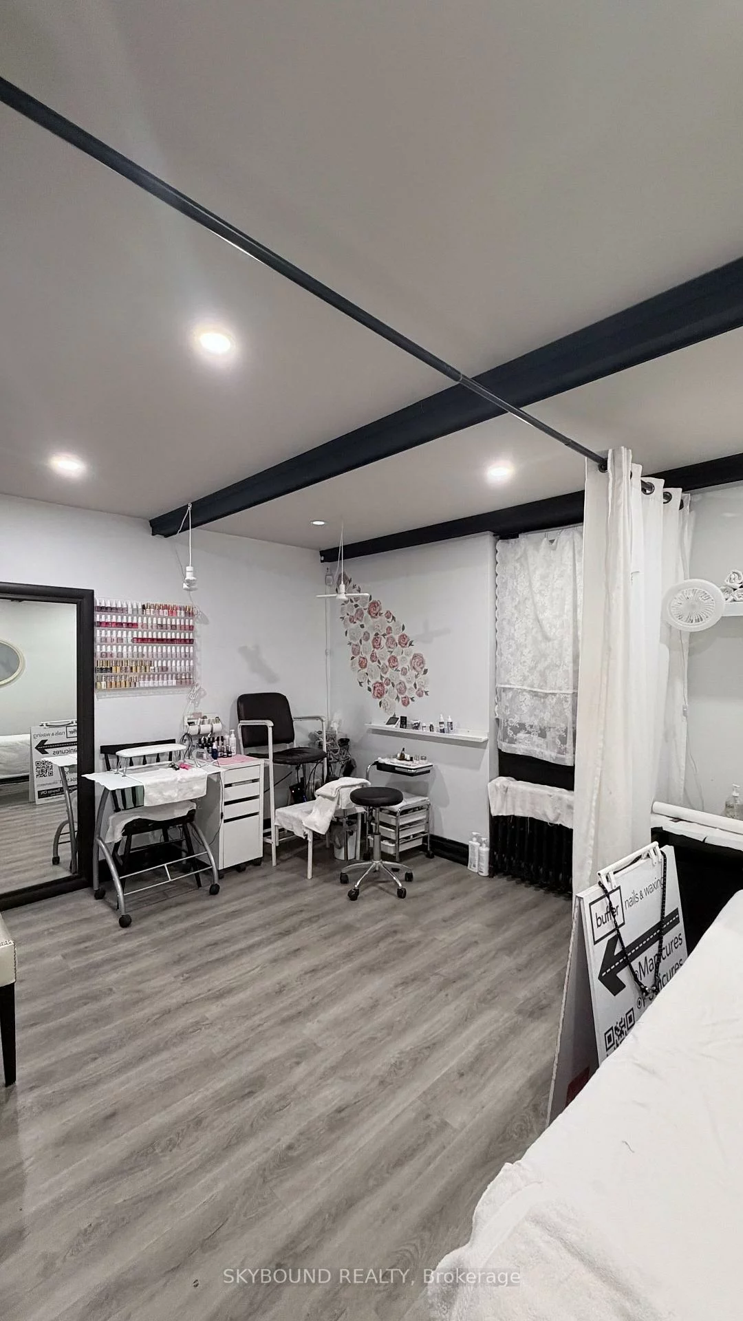 543A, College, Trinity-Bellwoods, Toronto