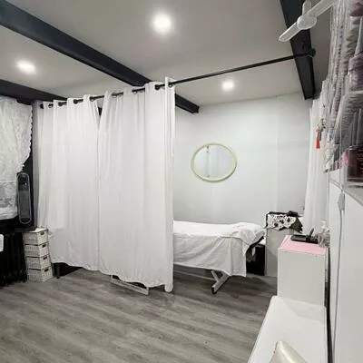 Commercial for sale, 543A, College, Trinity-Bellwoods, Toronto