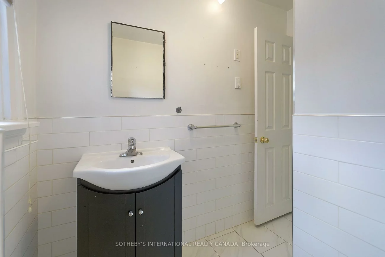 1155, Davenport, Wychwood, Toronto