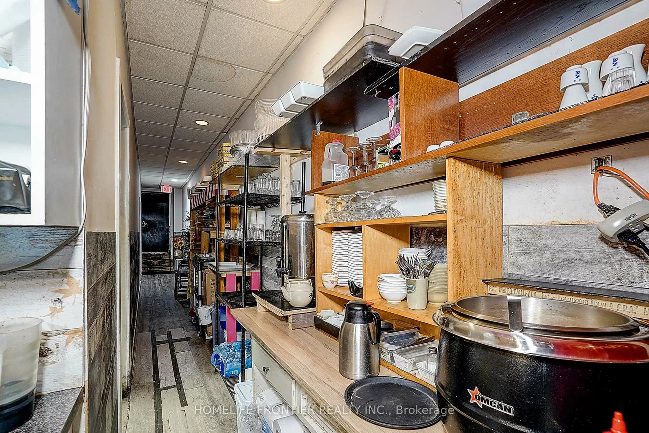 482, Bloor, Annex, Toronto