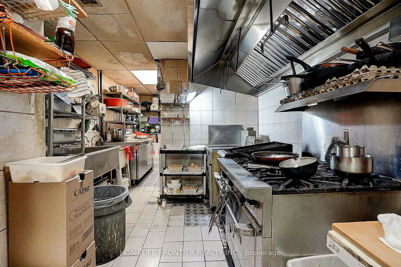 482, Bloor, Annex, Toronto