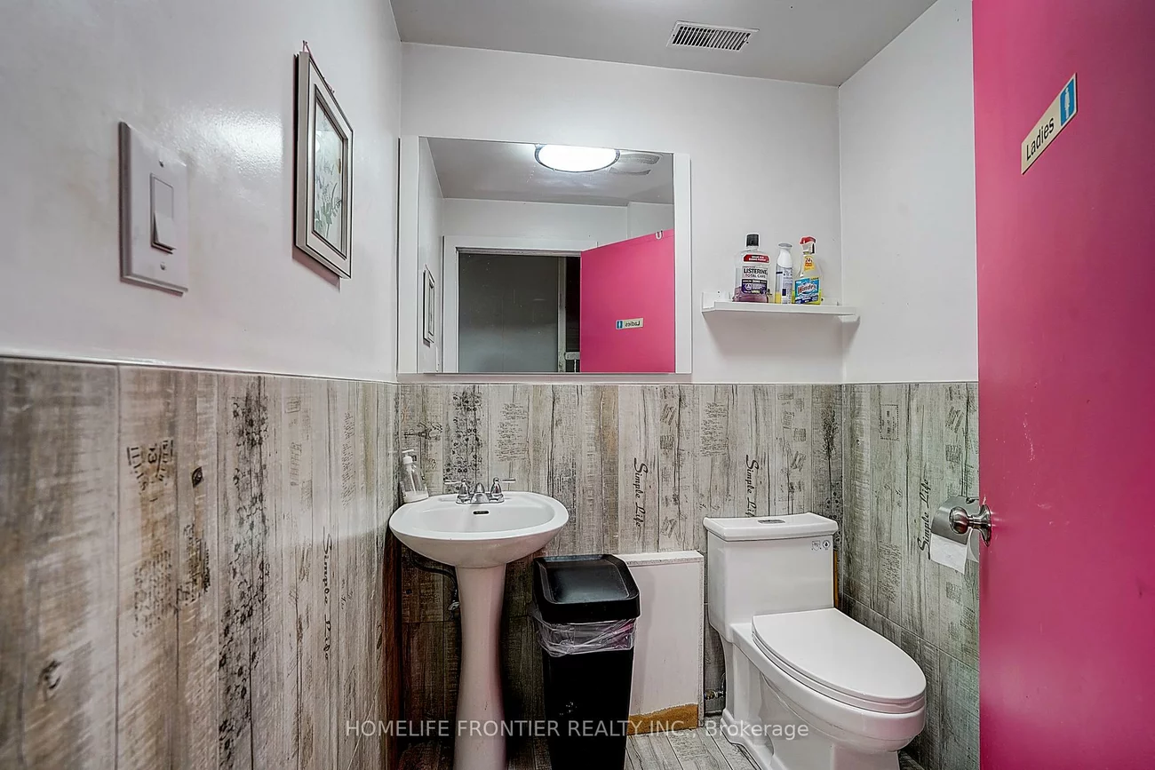 482, Bloor, Annex, Toronto