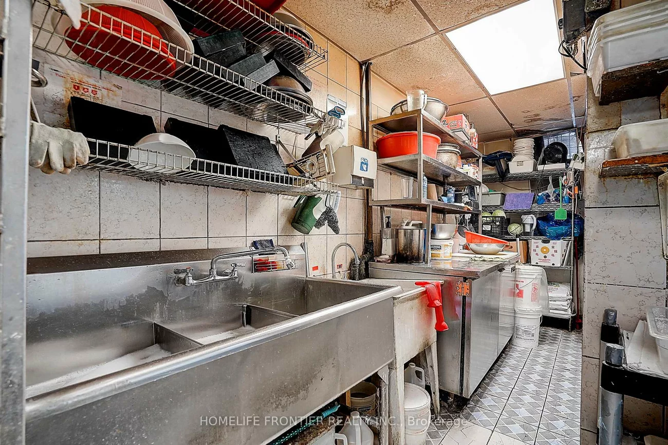 482, Bloor, Annex, Toronto