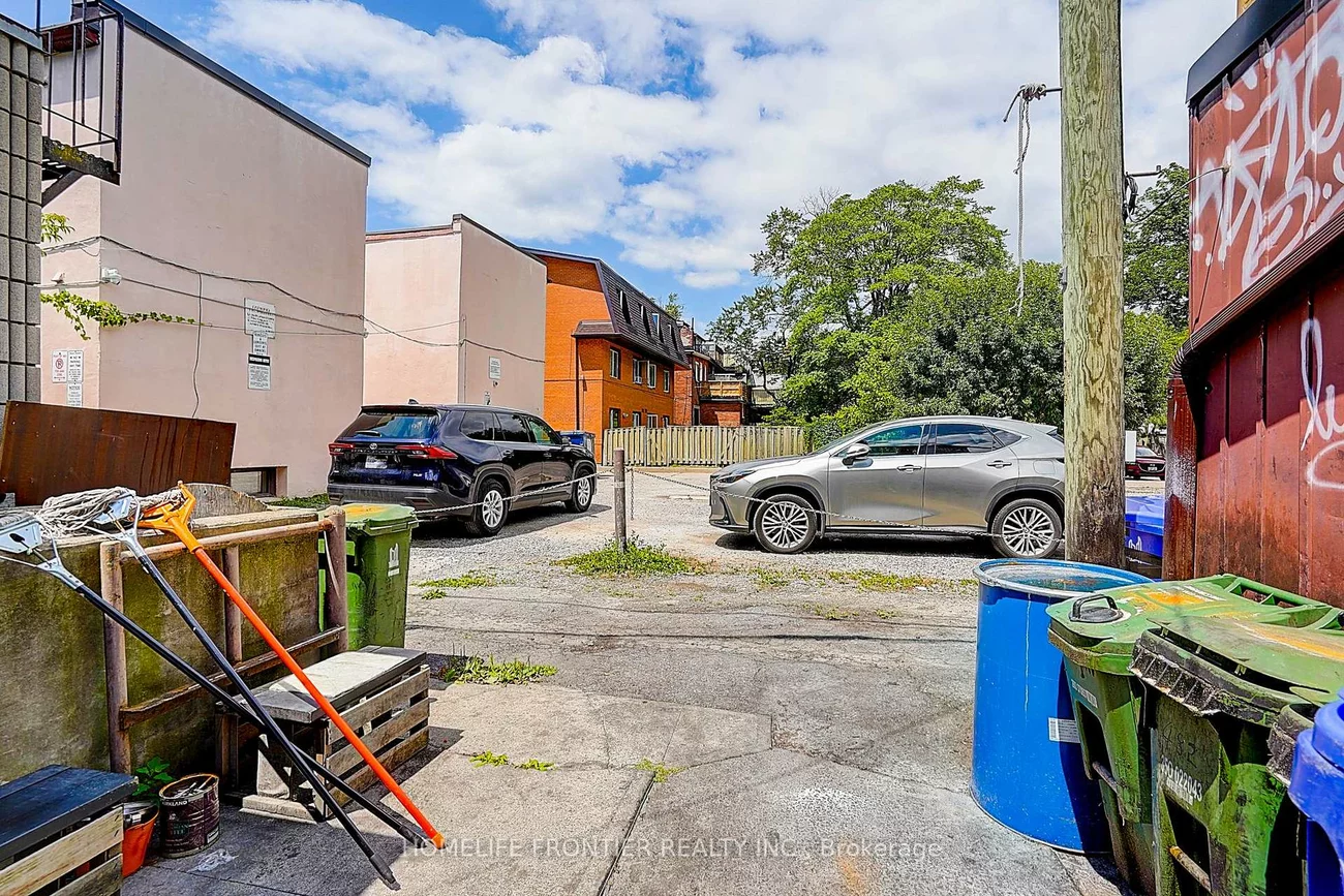 482, Bloor, Annex, Toronto