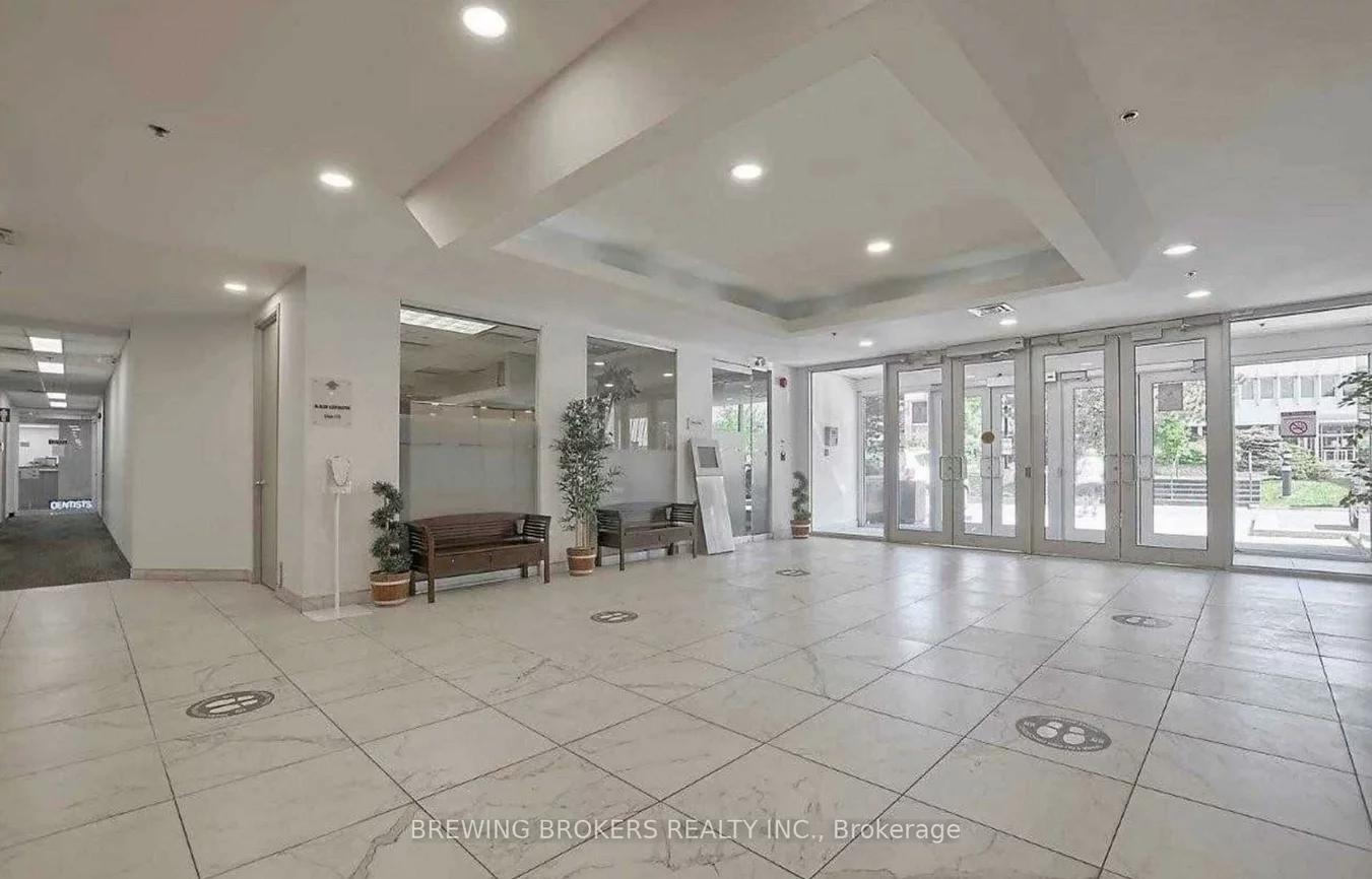 18, Wynford, Banbury-Don Mills, Toronto