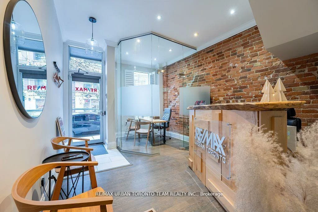 502, King, Moss Park, Toronto