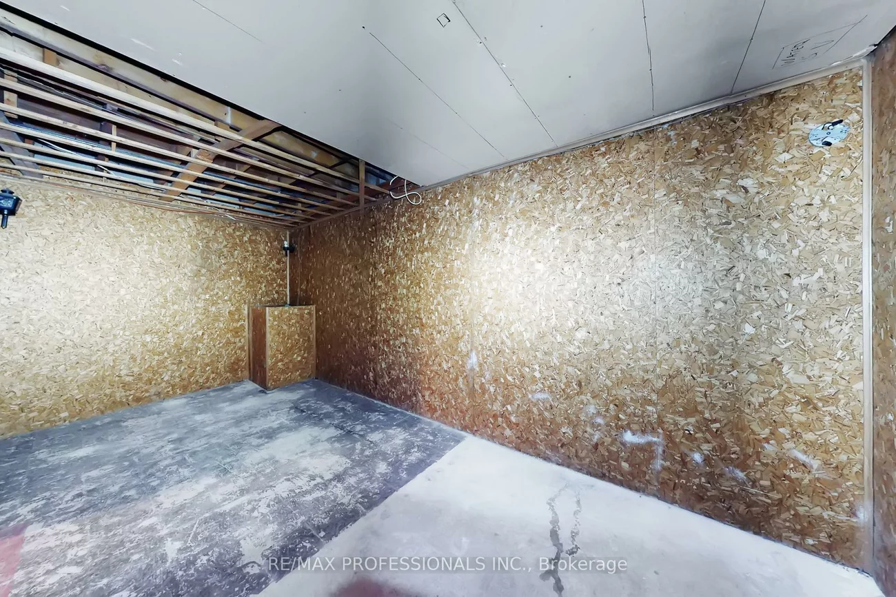 566, Sheppard, Bathurst Manor, Toronto