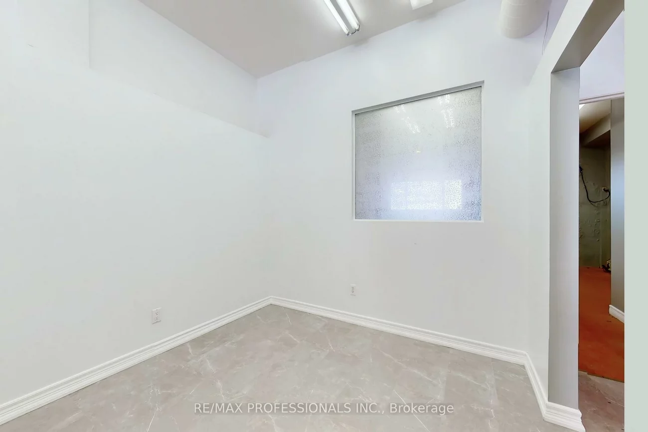 566, Sheppard, Bathurst Manor, Toronto