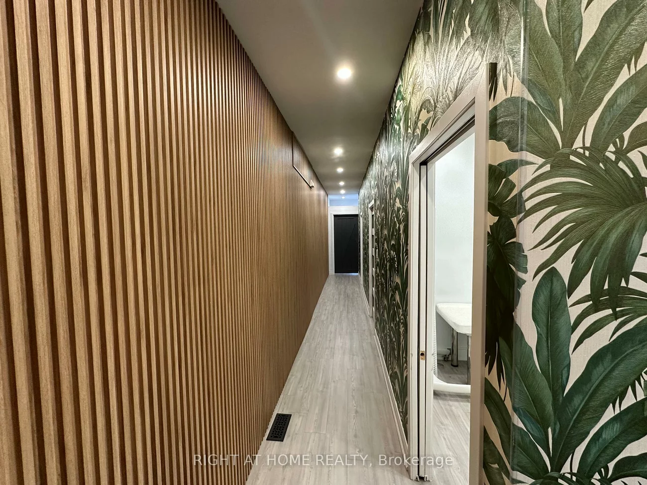 1639, Eglinton, Oakwood Village, Toronto