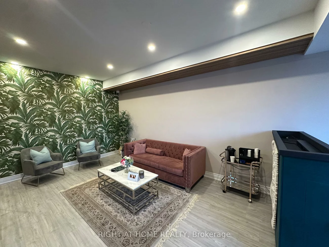 1639, Eglinton, Oakwood Village, Toronto