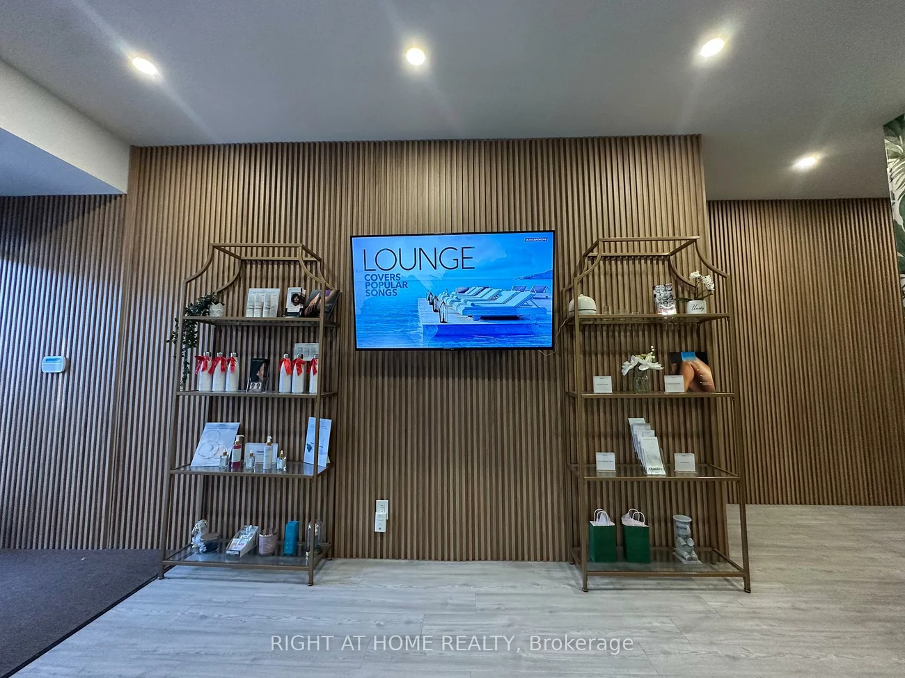 1639, Eglinton, Oakwood Village, Toronto